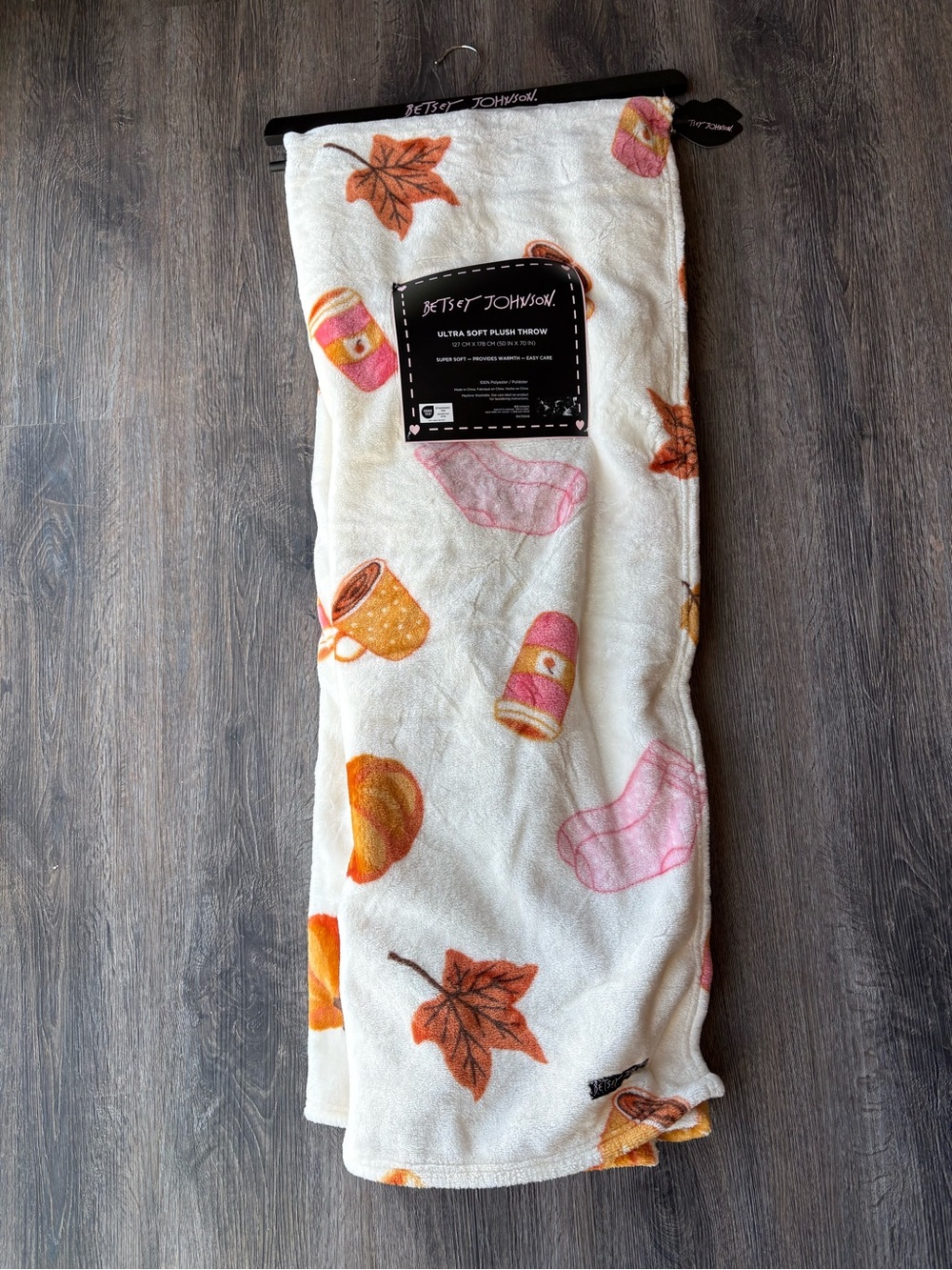 NWT Betsey Johnson Fall Treats Throw Blanket